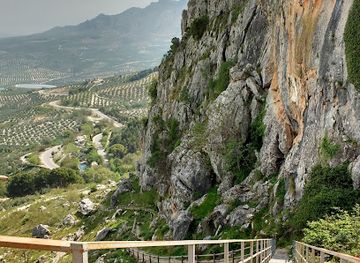 spain/cazorla-natural-park/landmark/cueva-de-la-graja