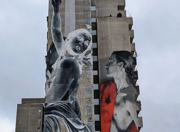 germany/berlin/kreuzberg/landmark/daphne-apollo-mural