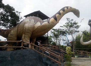 indonesia/west-kalimantan/landmark/bajau-beach