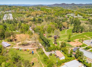 north-carolina/asheville/landmark/asheville-treetops-adventure-park