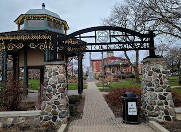 wisconsin/blue-hills/landmark/woodstock-square-historic-district