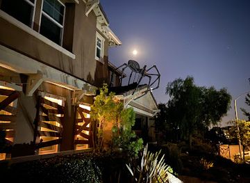 california/oceanside/landmark/oceanside-spider-house