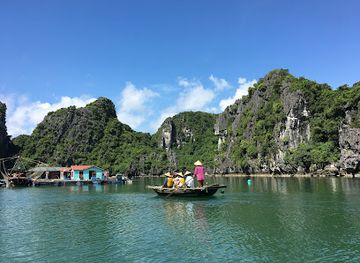 vietnam/northeast/landmark/bai-tu-long-bay