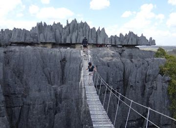 madagascar/tsingy-de-bemaraha-national-park/landmark/tsingy-tour