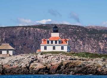 maine/bar-harbor/landmark/egg-rock-lighthouse