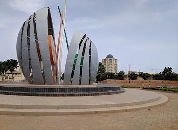 niger/niamey/plateau/landmark/rond-point-justice