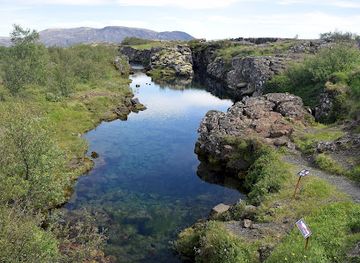 iceland/southern-region/landmark/peningagja