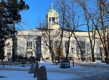 finland/helsinki/punavuori/landmark/old-church-park