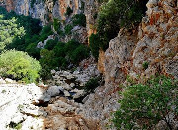 spain/cazorla-natural-park/landmark/inicio-de-senda-cerrada-del-utrero