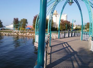 michigan/muskegon/landmark/city-of-muskegon-lakeshore-trail