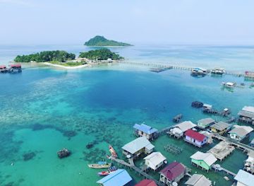indonesia/riau-islands/landmark/padang-melang-beach