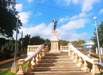 philippines/western-visayas/landmark/smallest-plaza