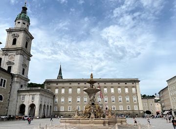 austria/salzburg/landmark/residenzplatz
