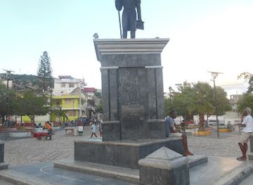 haiti/cap-haitien/landmark/jean-jacques-dessalines-statue