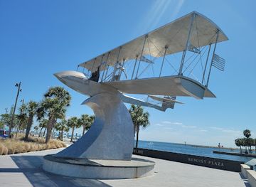 florida/st-petersburg/landmark/st-pete-pier