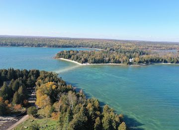 wisconsin/door-peninsula/landmark/cana-island-lighthouse