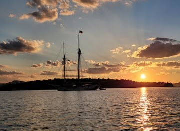 maine/rockland/landmark/schooner-heritage
