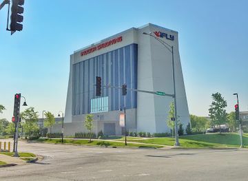 illinois/naperville/landmark/ifly-indoor-skydiving-chicago-naperville