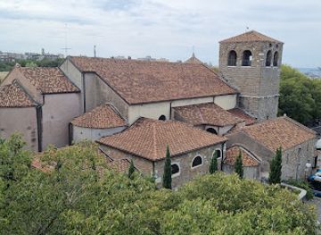 italy/friuli-venezia-giulia/landmark/castello-di-san-giusto
