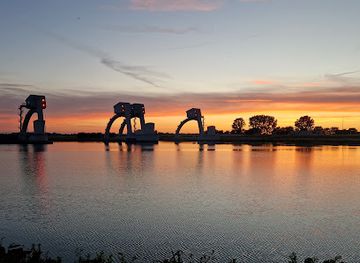 netherlands/betuwe/landmark/dam-view-gelderland