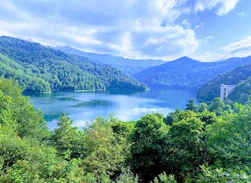 azerbaijan/greater-caucasus/landmark/goygol-national-park