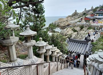 south-korea/miryang-valley/landmark/haedong-yonggungsa-temple