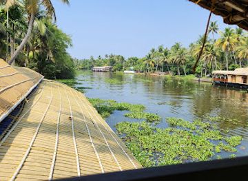 india/kerala-backwaters/landmark/kumarakom-bird-sanctuary