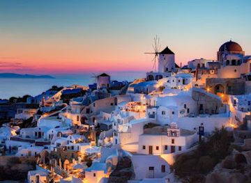 greece/santorini/kamari/landmark/santo-line