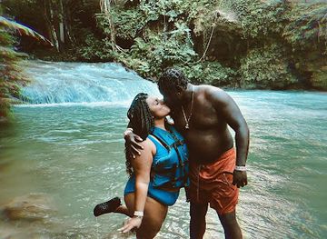 jamaica/montego-bay/landmark/vip-jamdown-tours