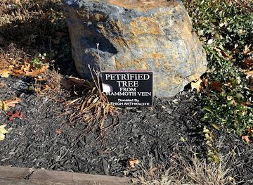 pennsylvania/anthracite-coal-region/landmark/no-9-coal-mine-and-museum