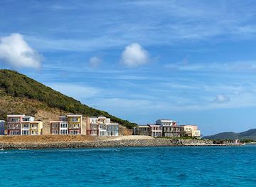 saint-vincent-and-the-grenadines/canouan/landmark/sandy-lane-yacht-club-and-residences