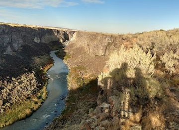 idaho/snake-river-canyon/landmark/thousand-springs-state-park-malad-gorge-unit