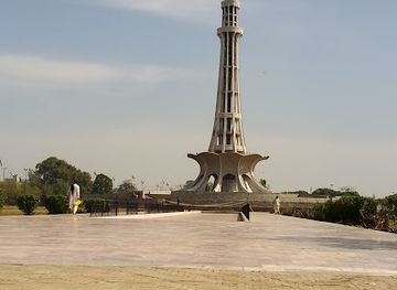 pakistan/lahore/landmark/tomb-of-hafeez-jalandhri