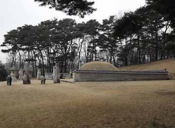 south-korea/gyeonggi-province/landmark/heonilleung-royal-tombs