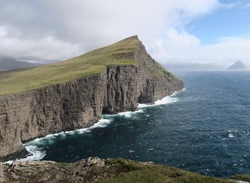 faroe-islands/vagar-island/landmark/bosdalafossur-waterfall