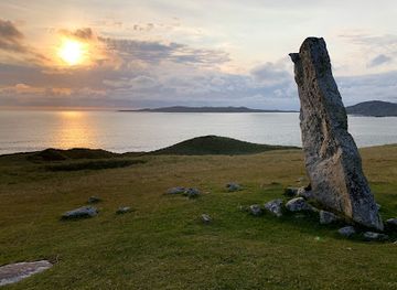 united-kingdom/isle-of-harris/landmark/macleod-s-stone