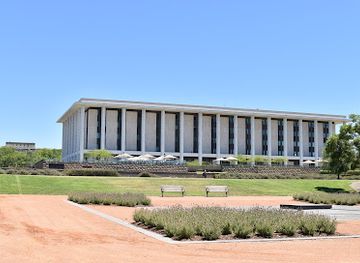 australia/new-england/landmark/national-library-of-australia