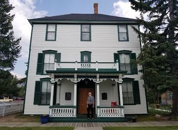 colorado/leadville/landmark/healy-house-museum-dexter-cabin