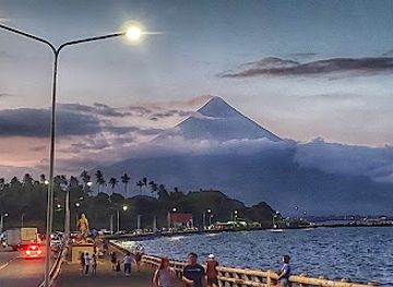 philippines/legazpi/landmark/kapuntukan