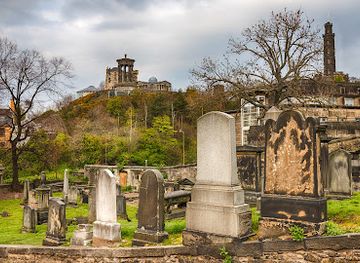 united-kingdom/edinburgh/old-town/landmark/martyrs-of-reform-monument