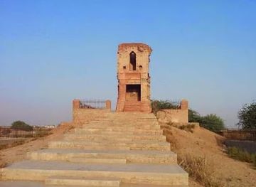 pakistan/cholistan-desert/landmark/pattan-minara