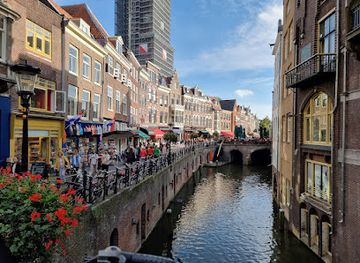 netherlands/utrecht/landmark/oudegracht-167