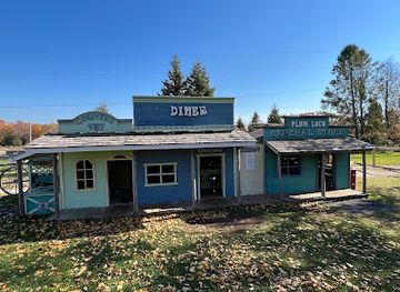 wisconsin/door-county/landmark/plum-loco-animal-farm