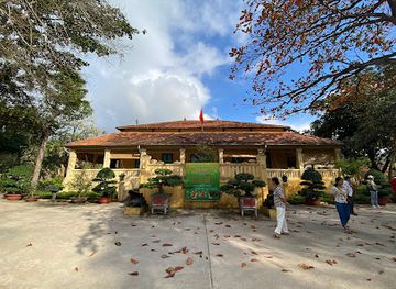 vietnam/tam-dao/landmark/island-chief-palace