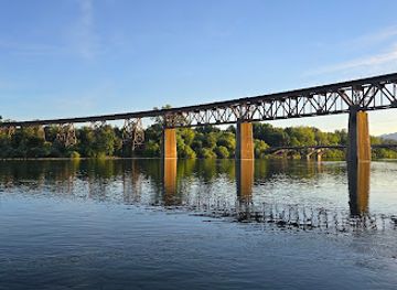california/redding/landmark/union-pacifc-redding-trestle
