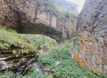 armenia/vayk/landmark/granitem-arch