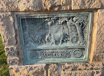 kansas/kansas-city/landmark/santa-fe-trail-marker