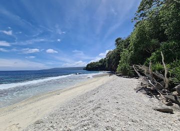 christmas-island/ethel-beach/landmark/west-white-beach-trailhead