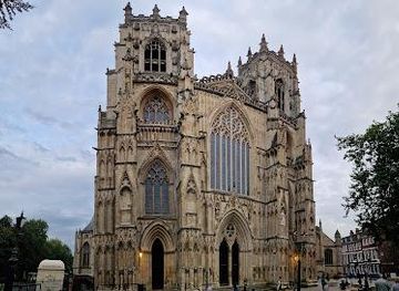 united-kingdom/leeds/landmark/the-cathedral-and-metropolitical-church-of-st-peter-in-york
