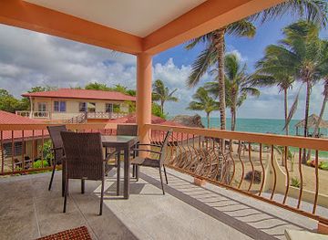 belize/stann-creek-district/landmark/beaches-and-dreams